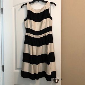 Kate Spade dress white and tan stripped size 6